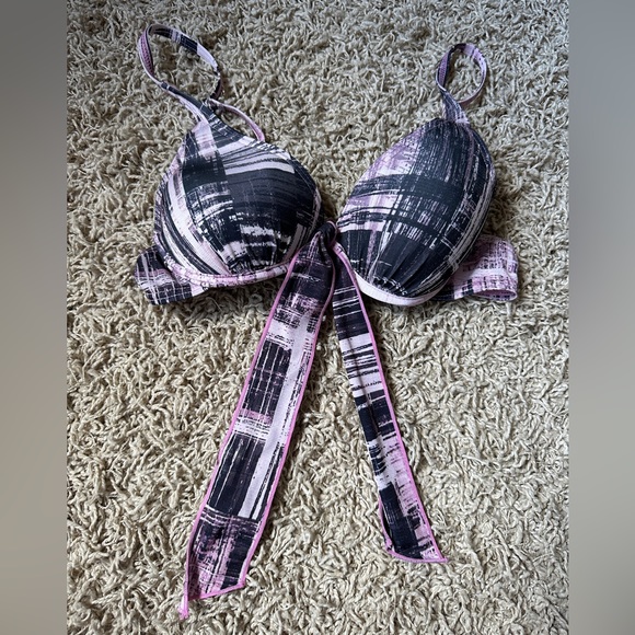 MICHIKO LONDON Bikini Top - Picture 9 of 9